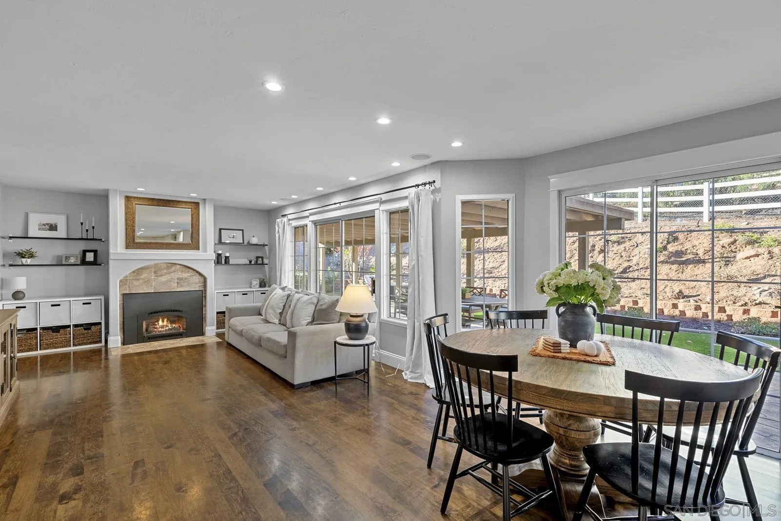 2506 Avenida Ocotillo