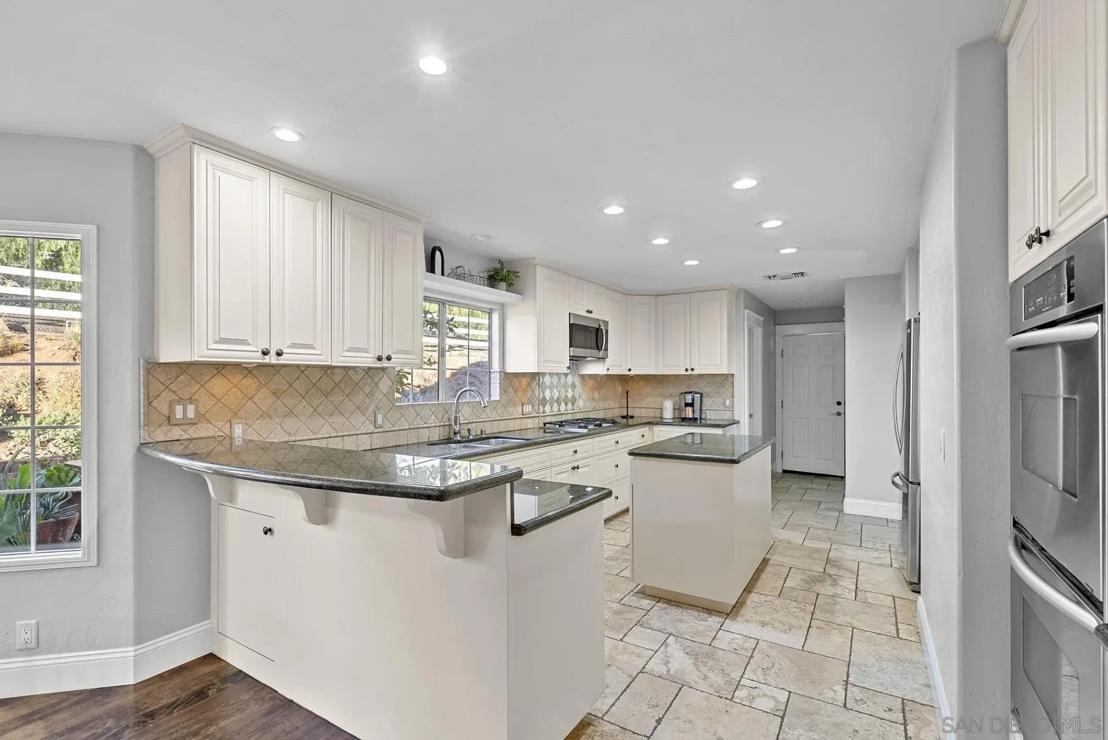 2506 Avenida Ocotillo