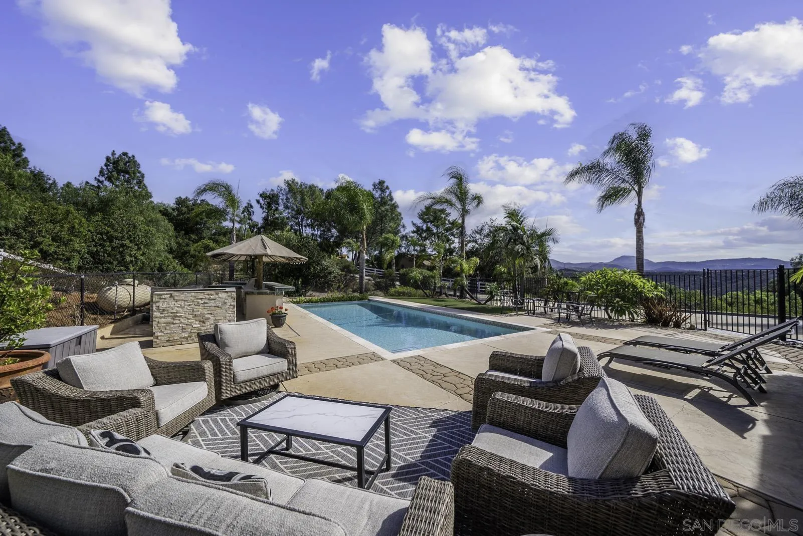 2506 Avenida Ocotillo