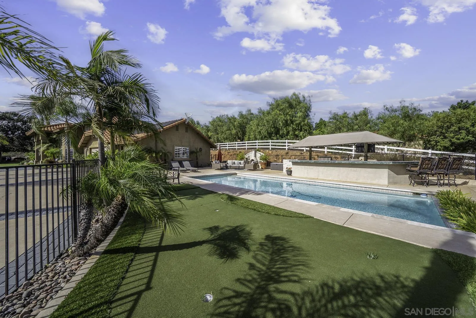 2506 Avenida Ocotillo