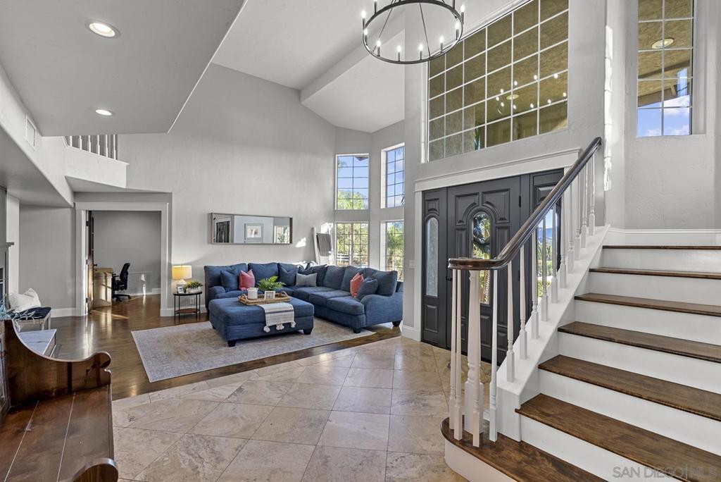 2506 Avenida Ocotillo