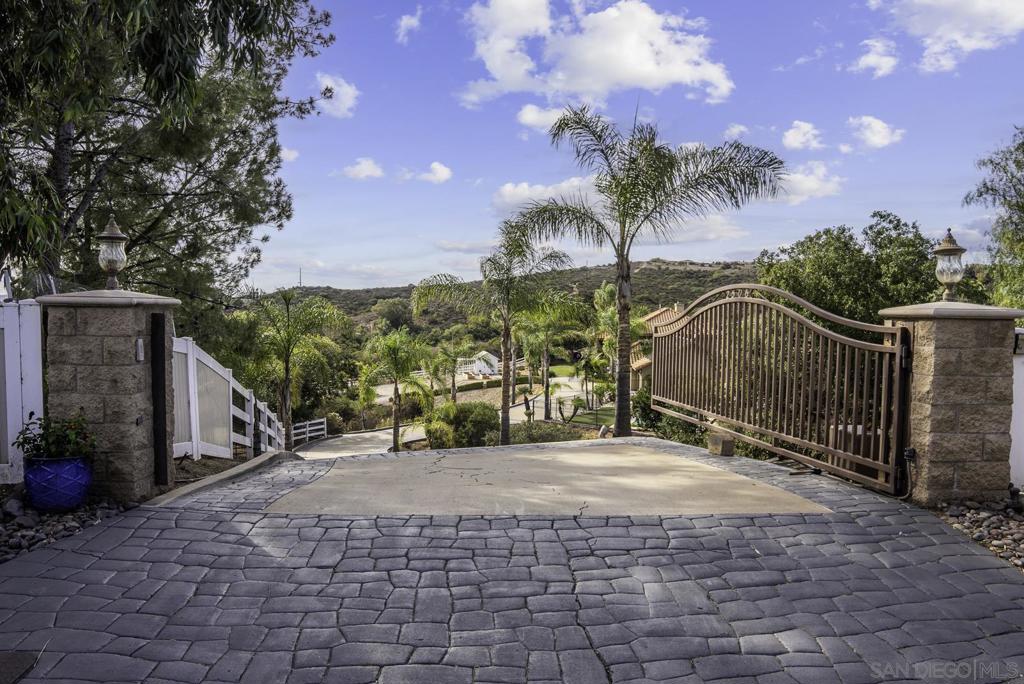 2506 Avenida Ocotillo