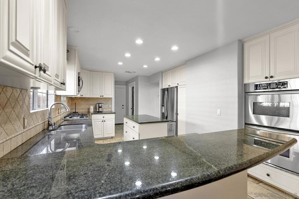 2506 Avenida Ocotillo