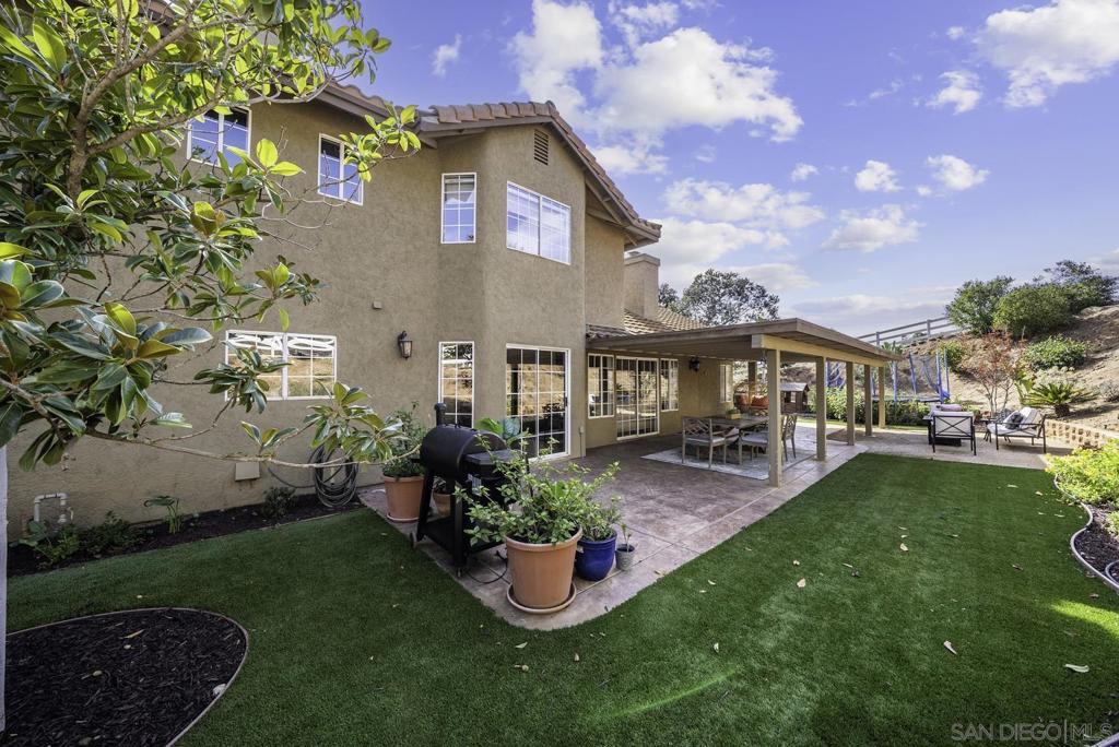 2506 Avenida Ocotillo