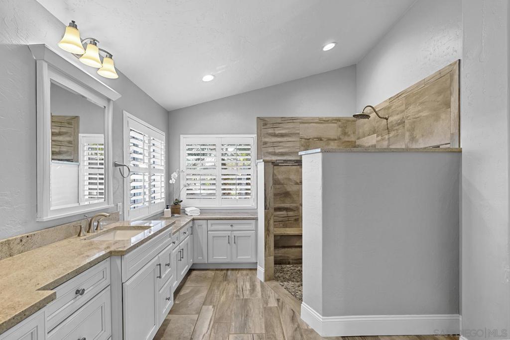 2506 Avenida Ocotillo