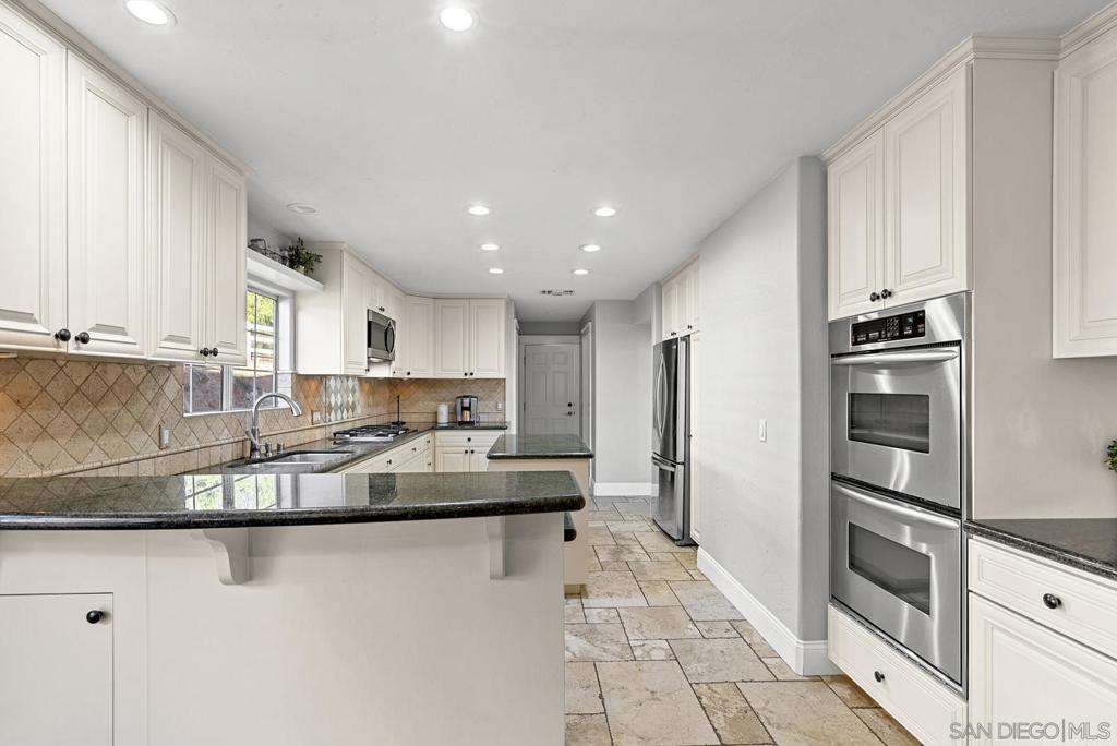 2506 Avenida Ocotillo