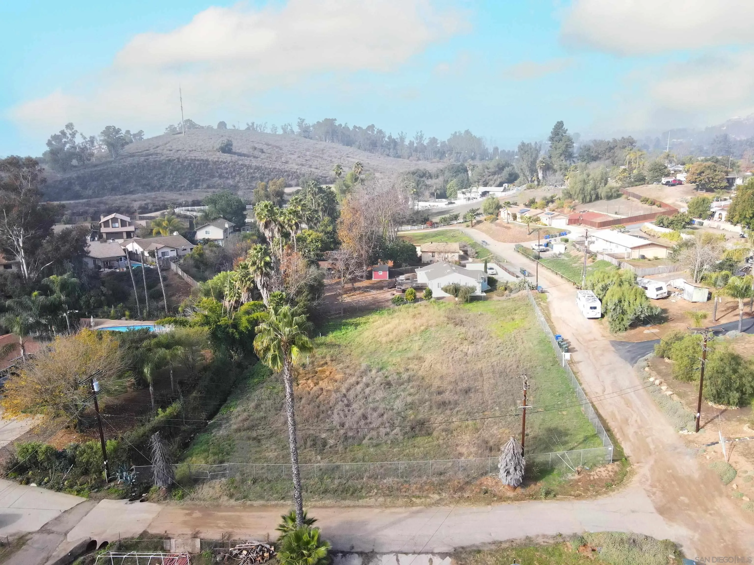 Robin Hill Ln Unit: 1