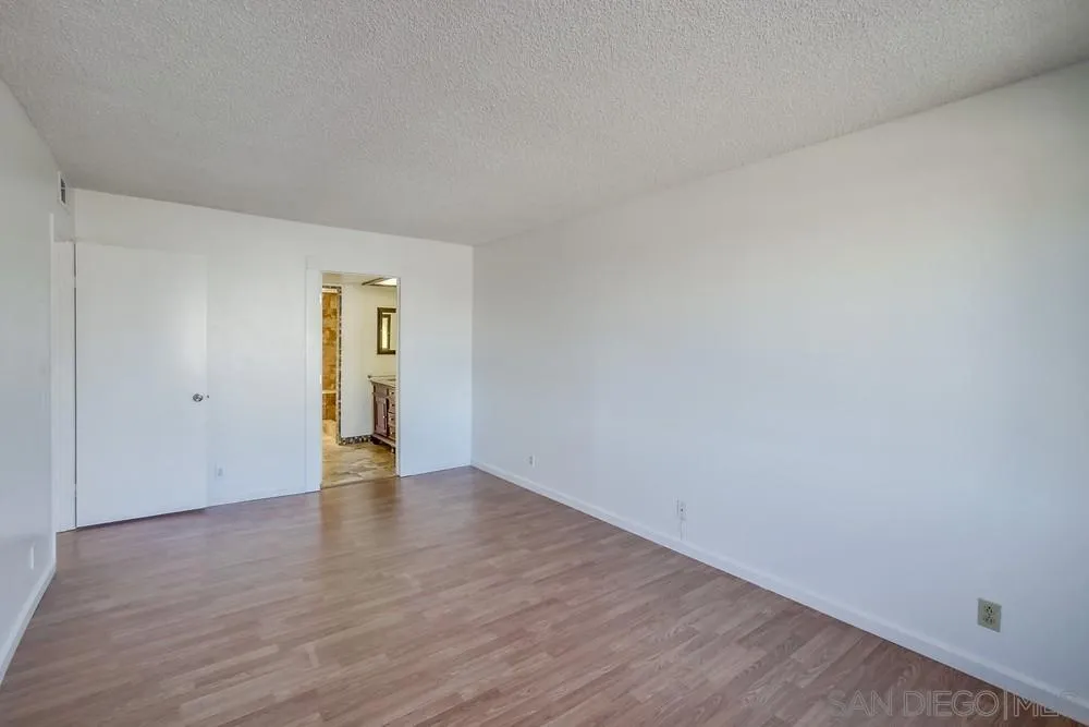 1974 Arnold Way Unit: 7