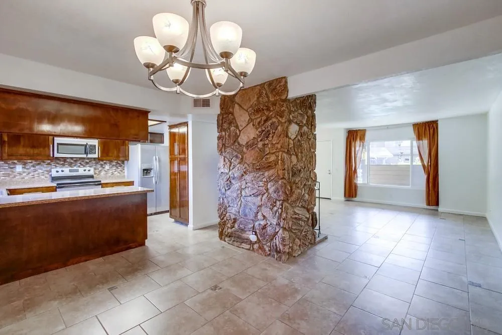 1974 Arnold Way Unit: 7