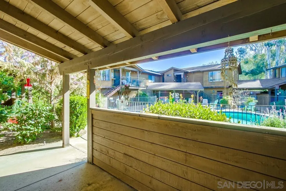 1974 Arnold Way Unit: 7