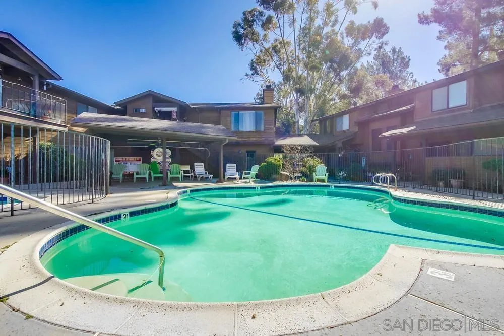 1974 Arnold Way Unit: 7