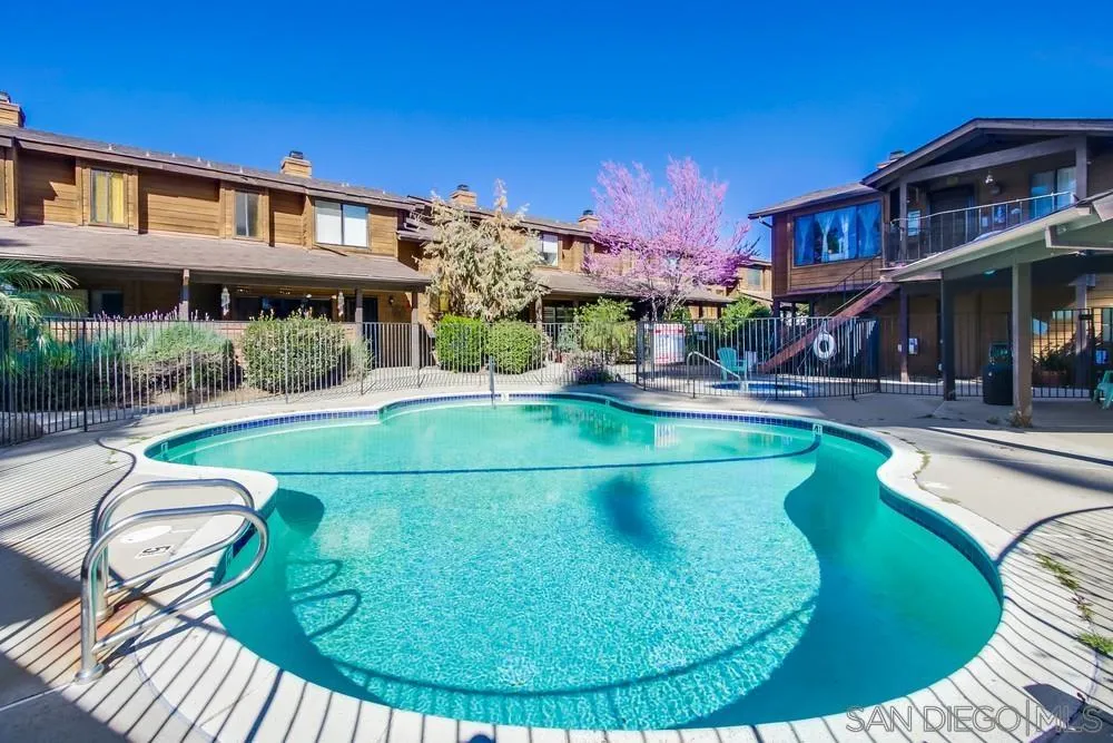 1974 Arnold Way Unit: 7