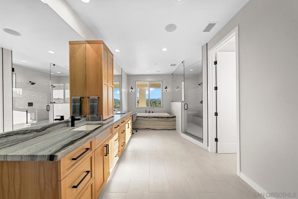 2908 Calle Caleta Viejas