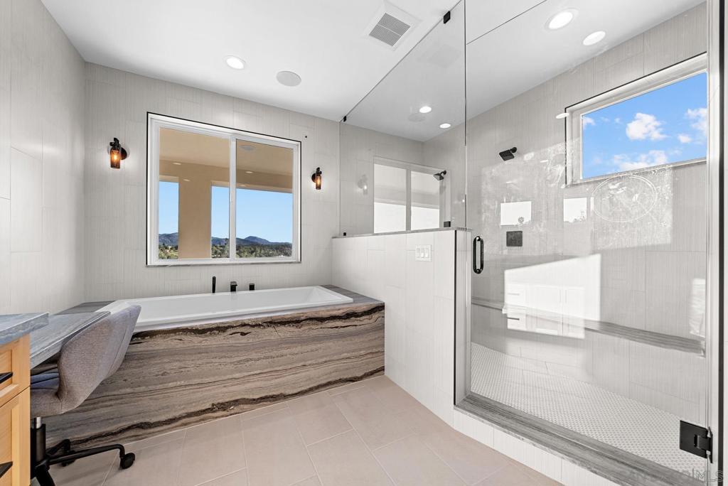 2908 Calle Caleta Viejas