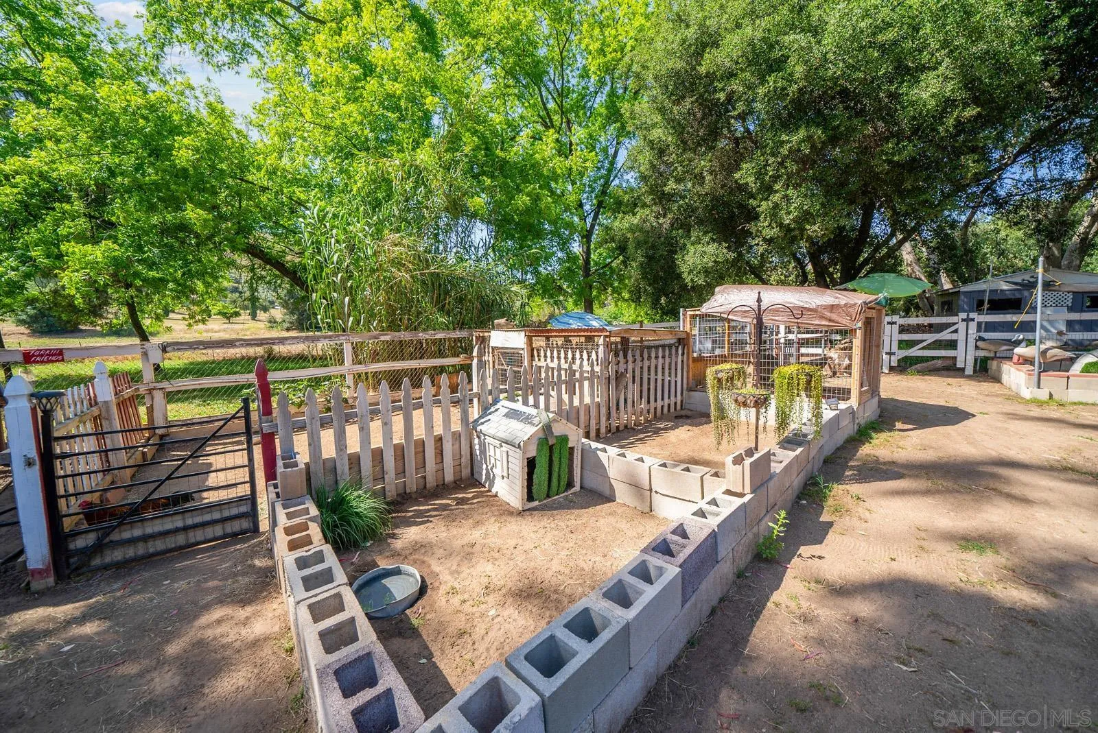 5816 Stallion Oaks Rd