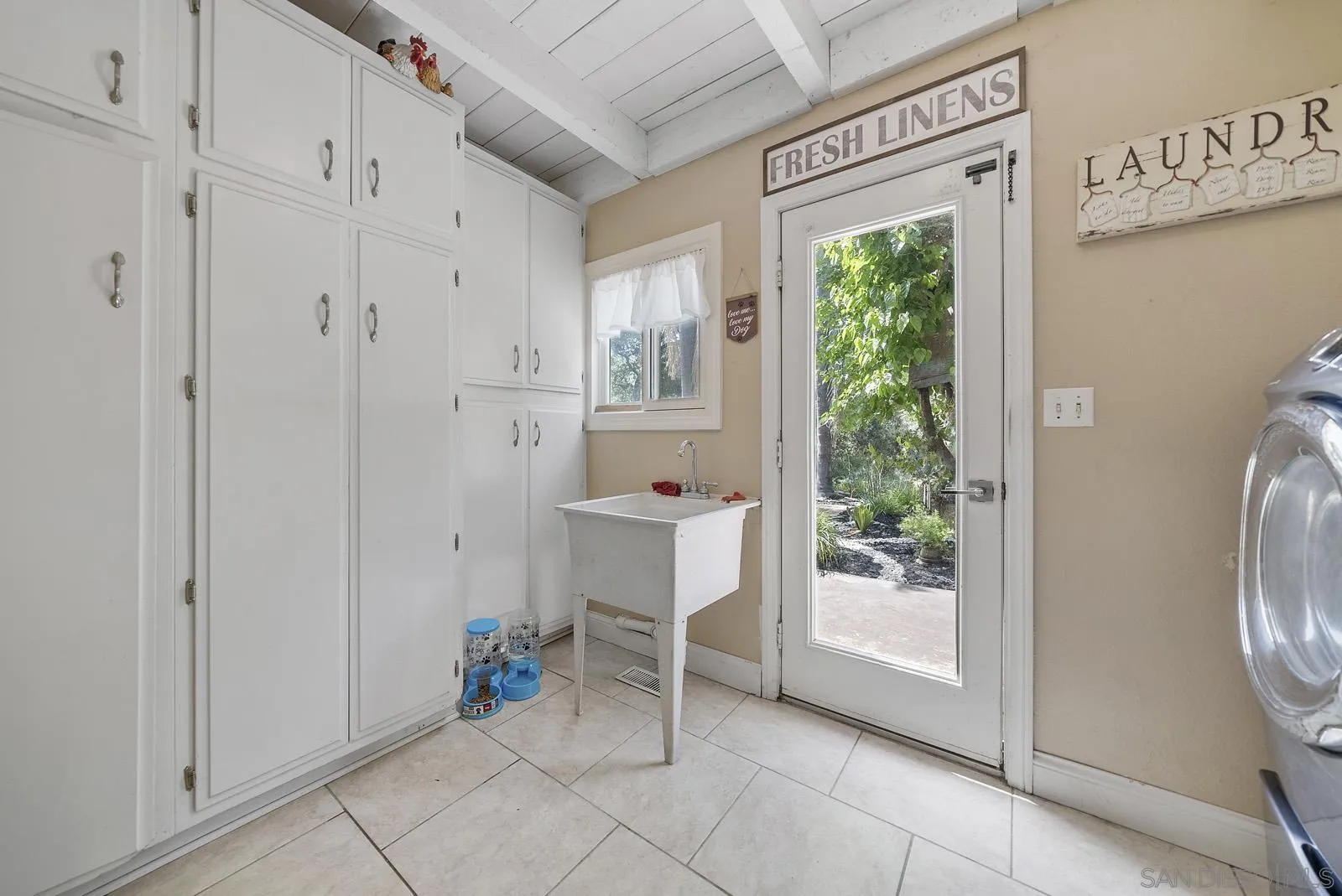 5816 Stallion Oaks Rd