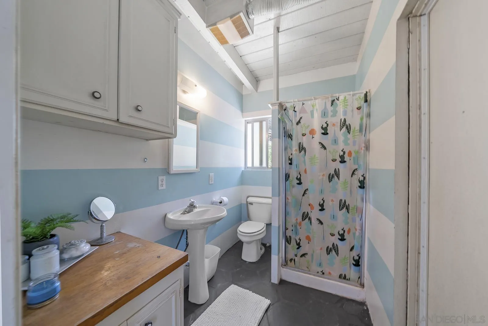 5816 Stallion Oaks Rd