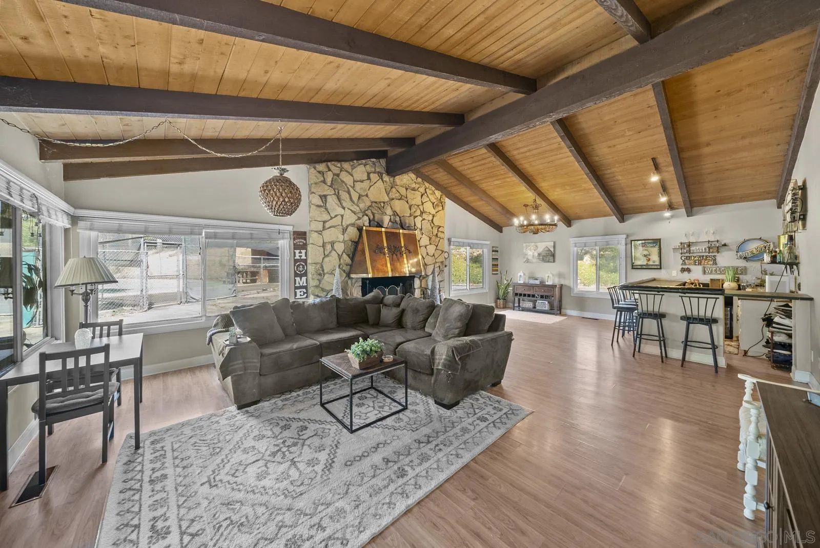 5816 Stallion Oaks Rd