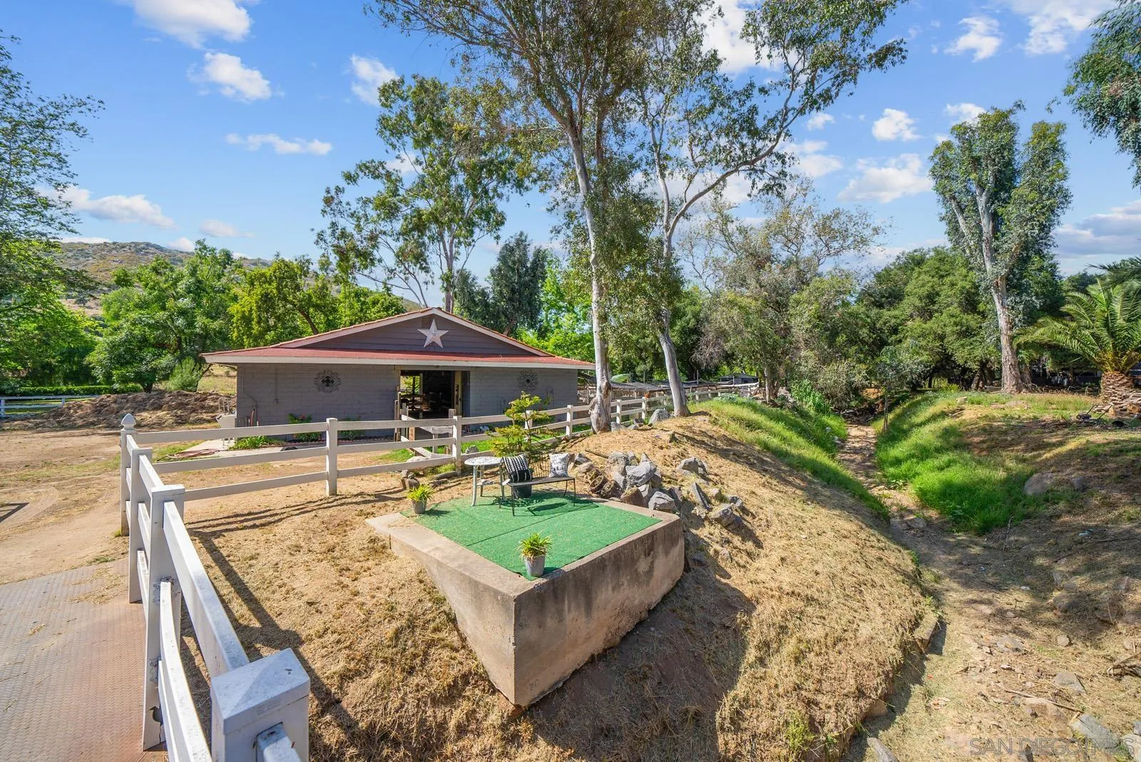 5816 Stallion Oaks Rd