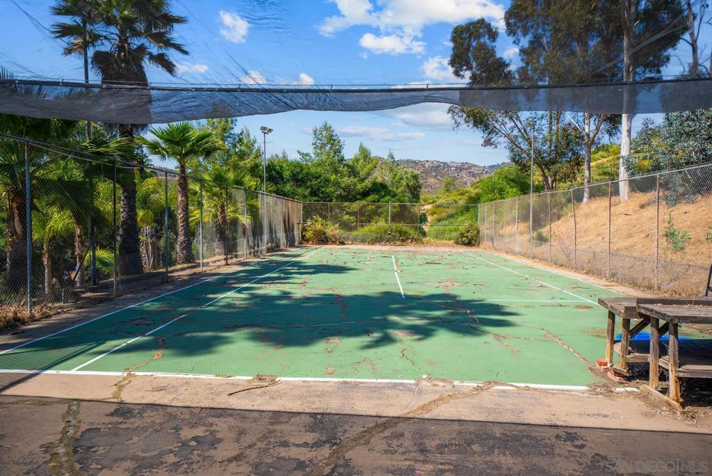 5816 Stallion Oaks Rd