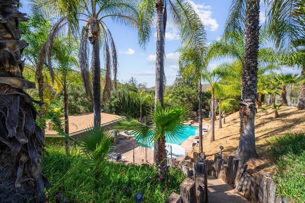 5816 Stallion Oaks Rd