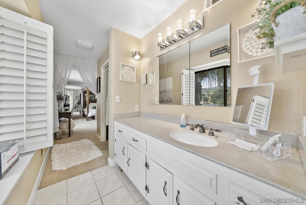 5816 Stallion Oaks Rd