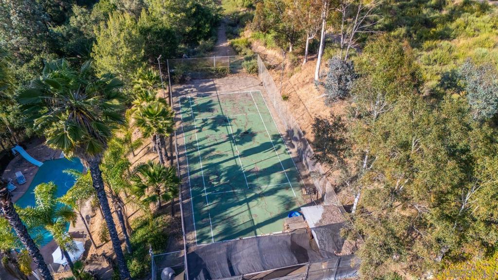 5816 Stallion Oaks Rd