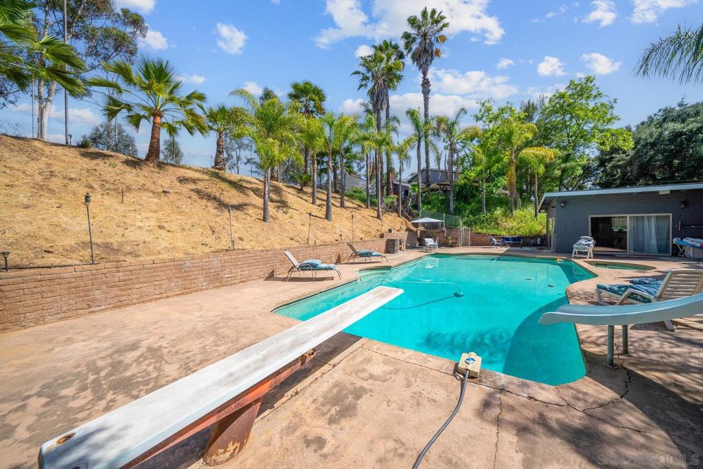 5816 Stallion Oaks Rd