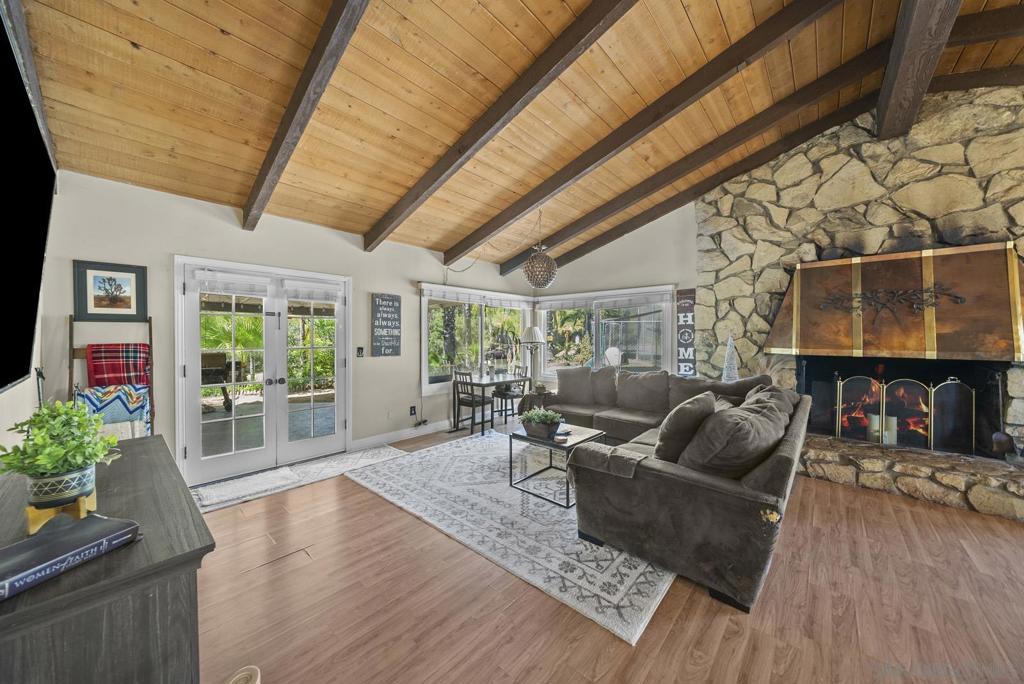 5816 Stallion Oaks Rd