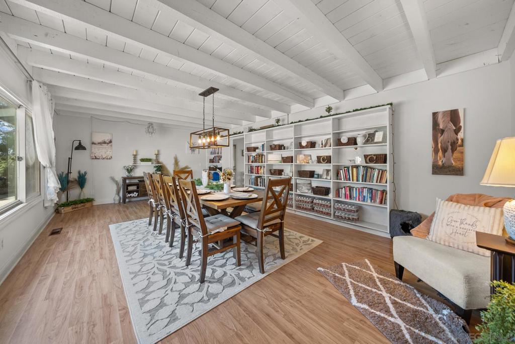 5816 Stallion Oaks Rd