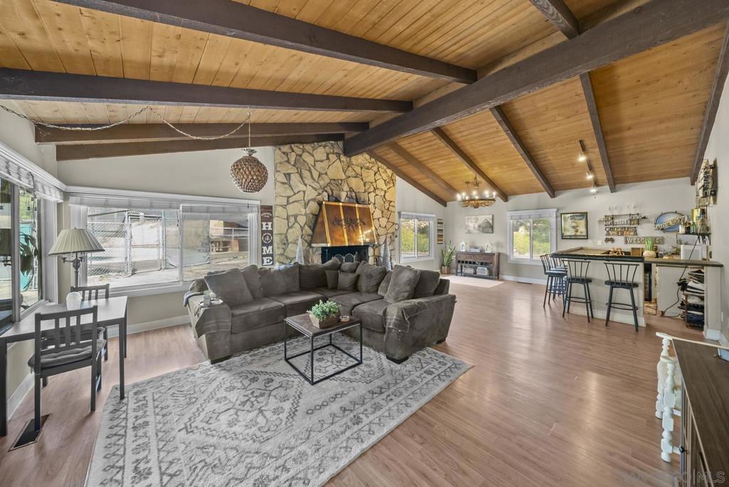 5816 Stallion Oaks Rd