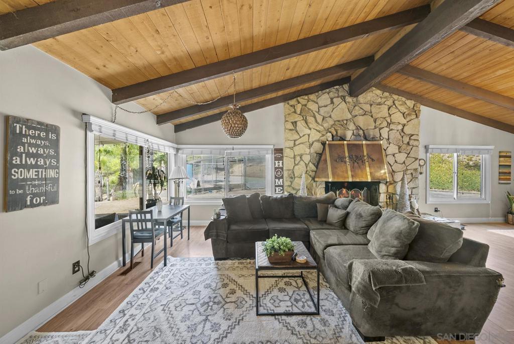 5816 Stallion Oaks Rd