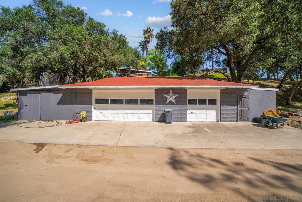 5816 Stallion Oaks Rd