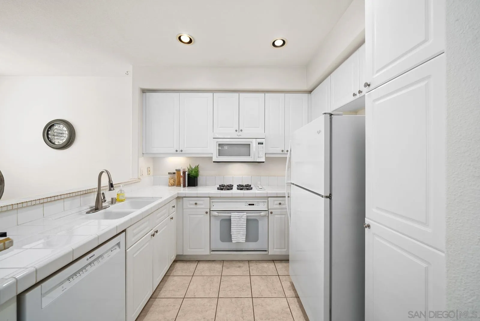 10786 Sabre Hill Dr # 206