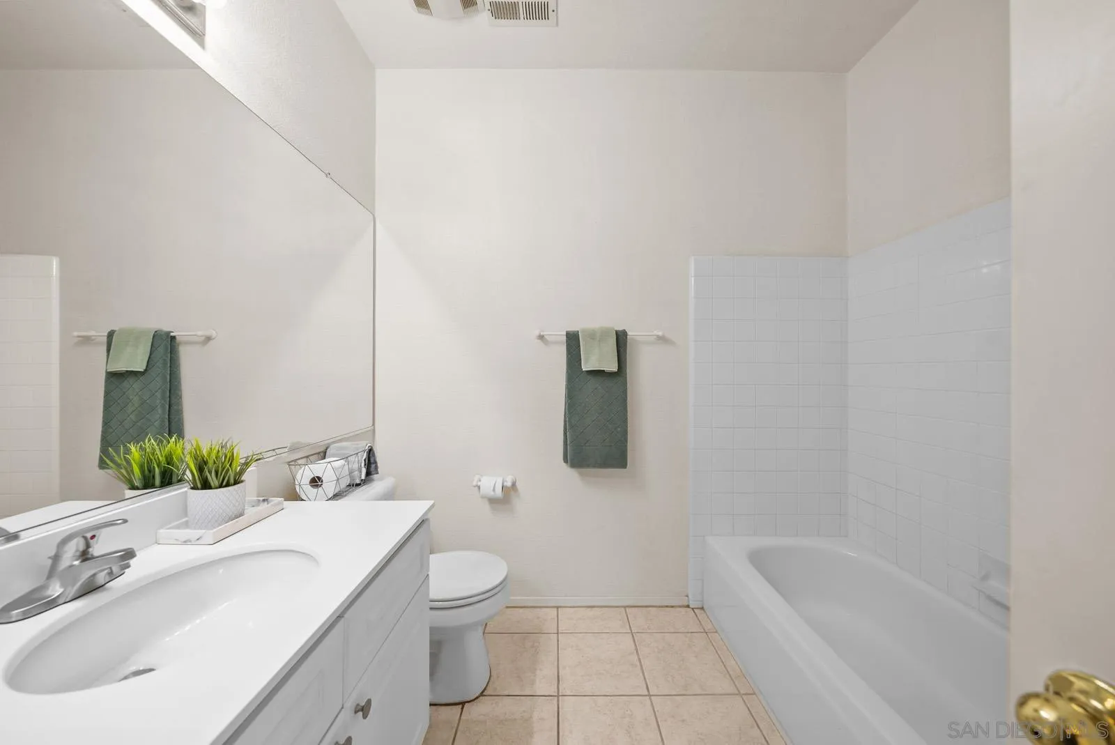 10786 Sabre Hill Dr # 206