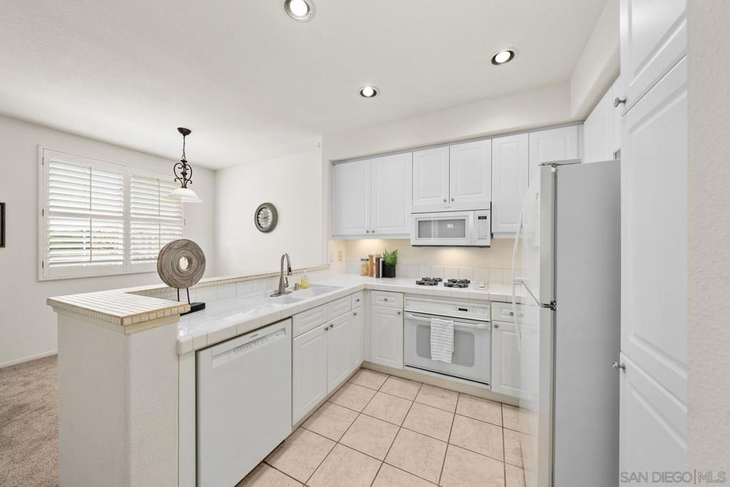 10786 Sabre Hill Dr 206