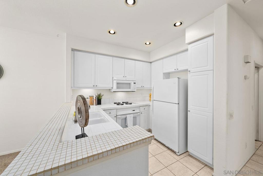 10786 Sabre Hill Dr 206