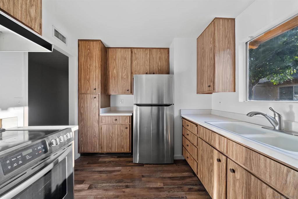 1210 Green Garden Dr 3