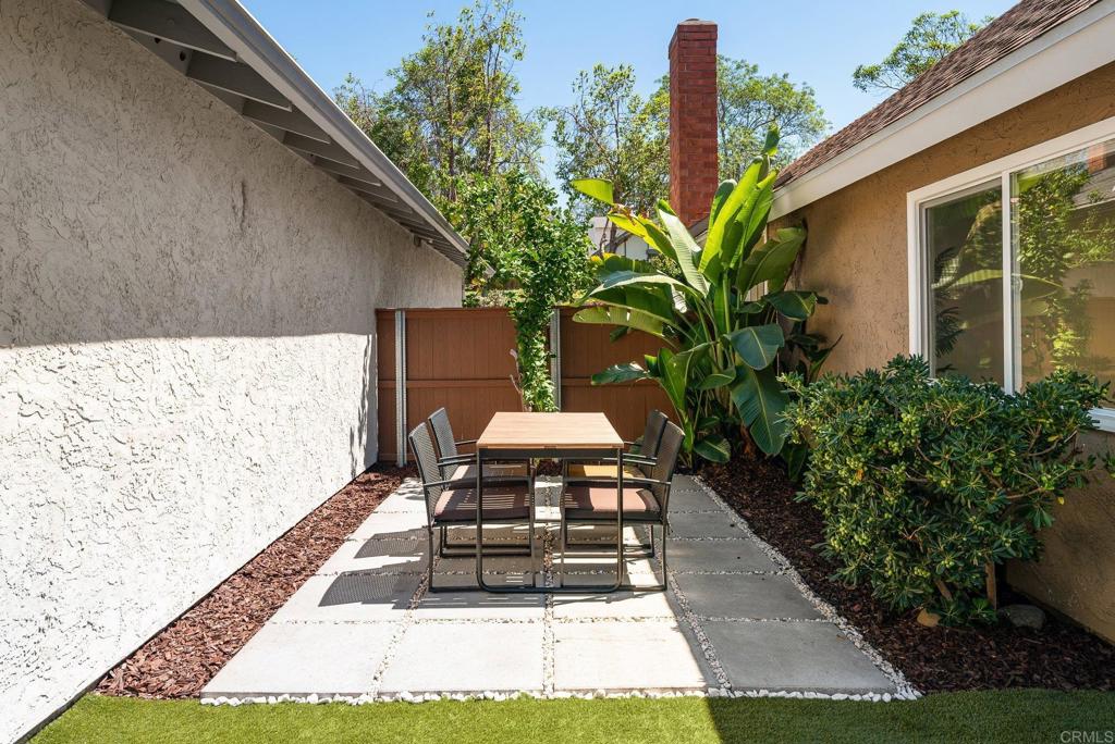 10690 Esmeraldas Drive