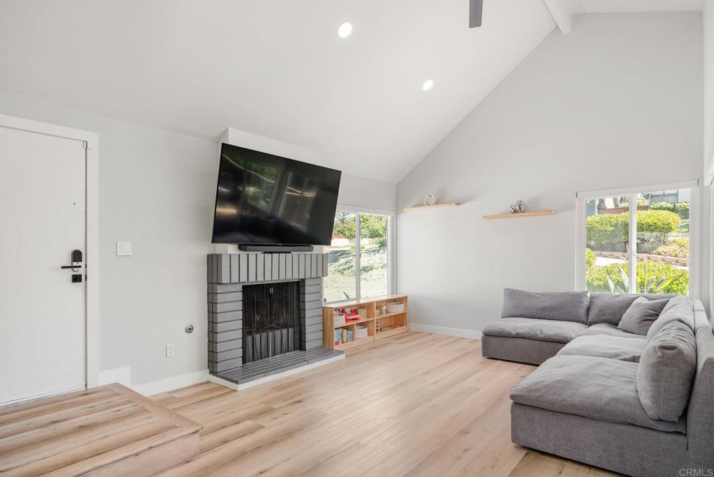 10690 Esmeraldas Drive