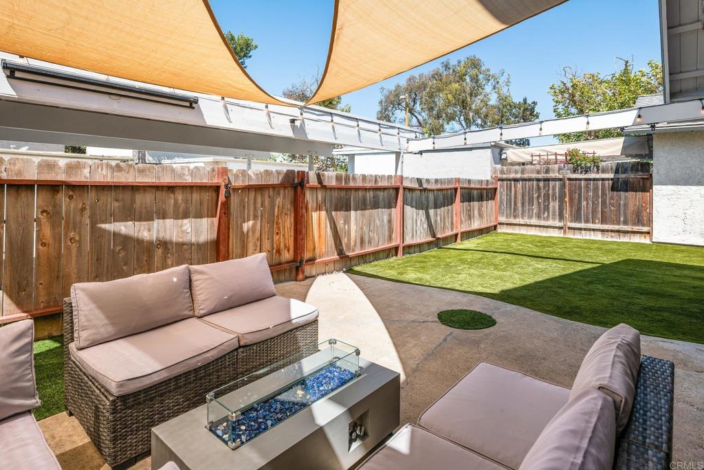 10690 Esmeraldas Drive