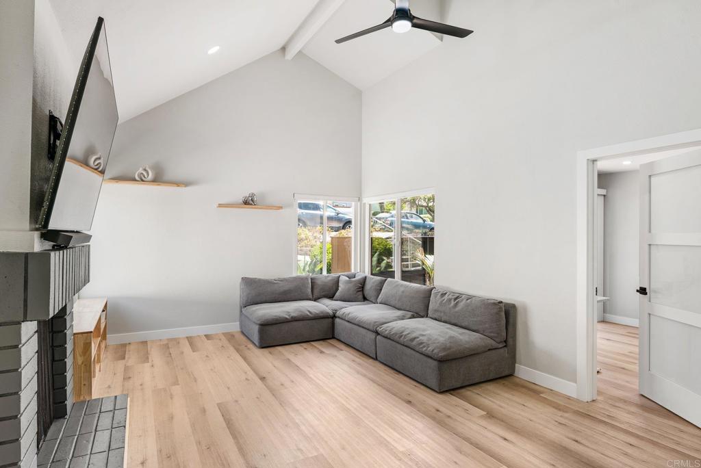 10690 Esmeraldas Drive