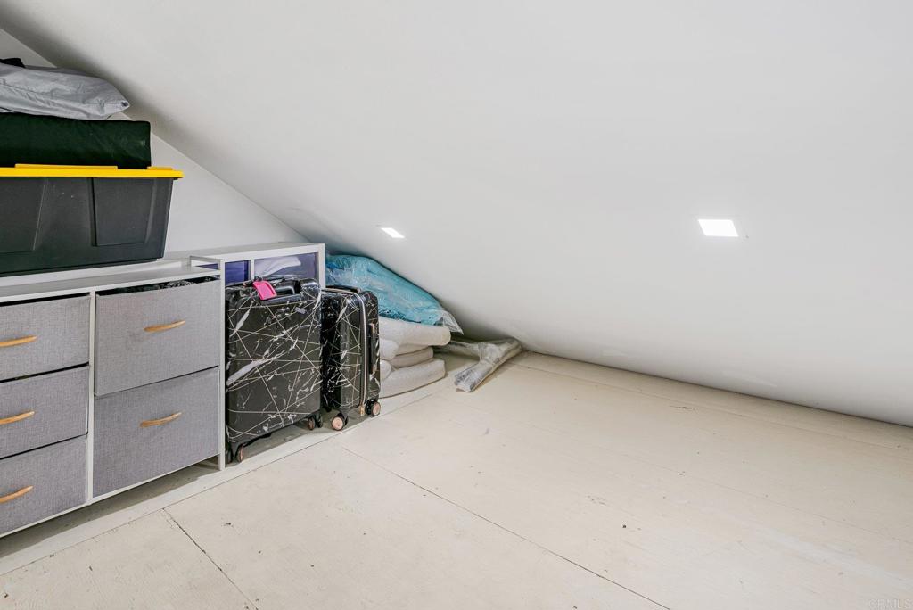 10690 Esmeraldas Drive