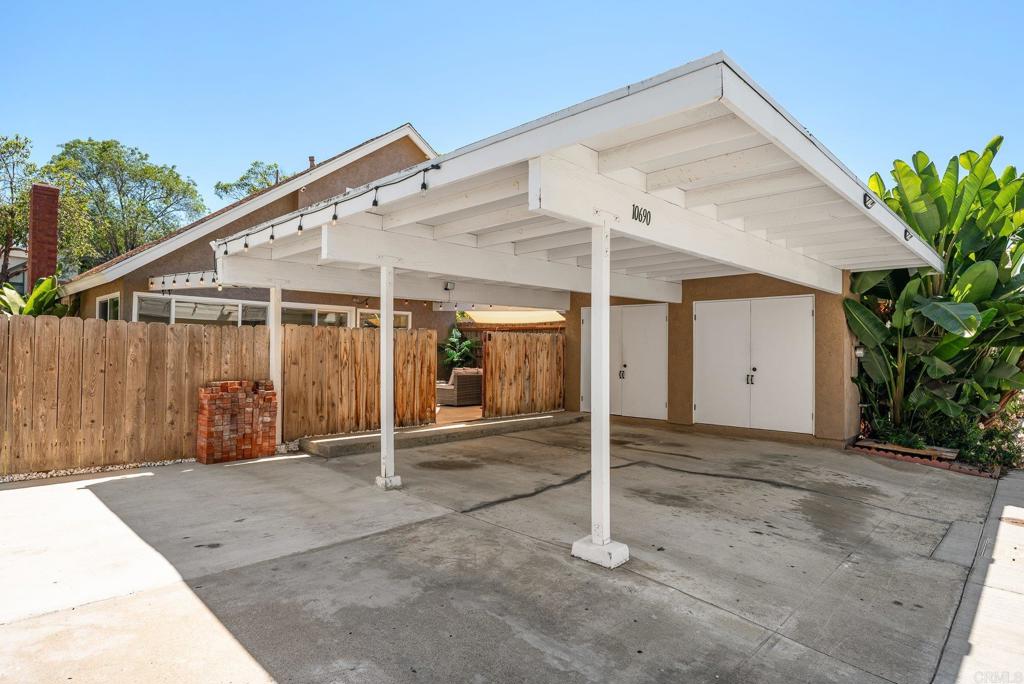 10690 Esmeraldas Drive