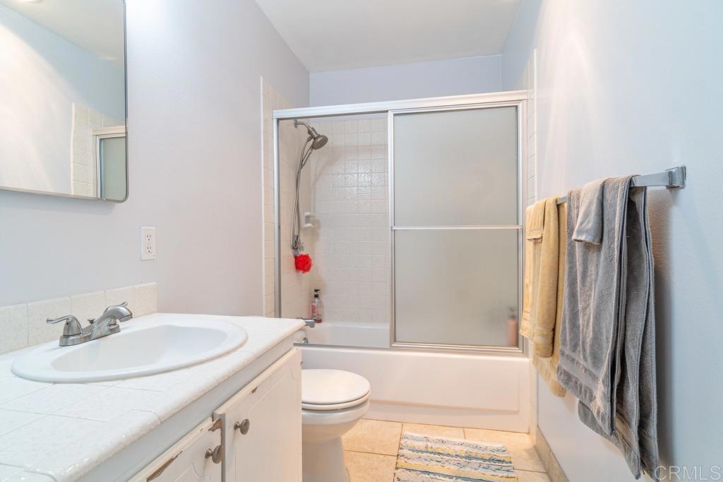 818 E Washington Avenue B