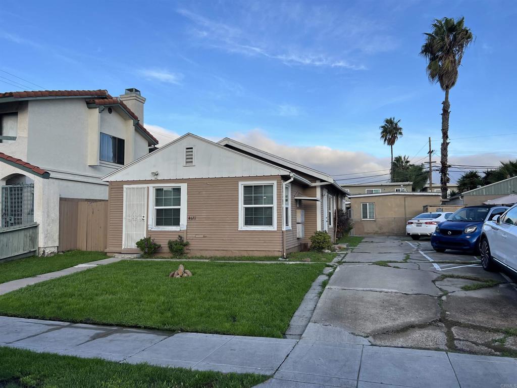 4669 73.5 Felton Street