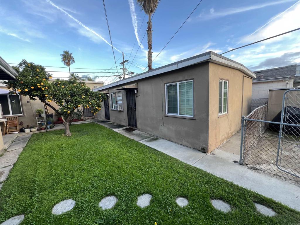 4669 73.5 Felton Street