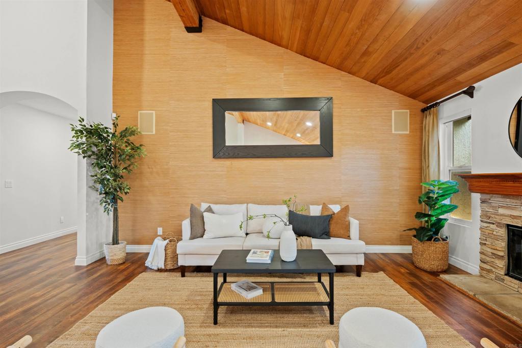 1062 Monterey Vista Way