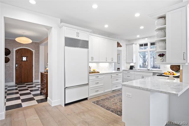 727 Niagara Street