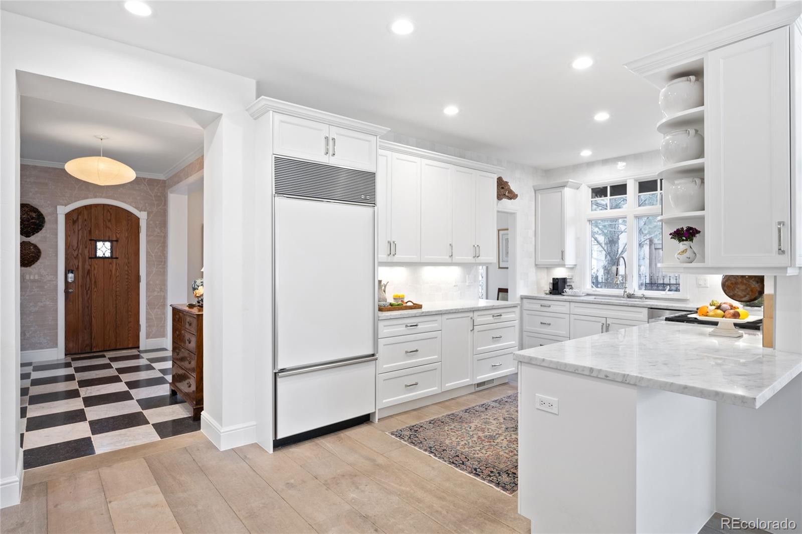 727 Niagara Street